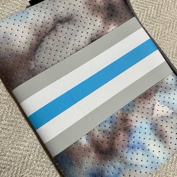 Prenelove wristlet - Picture 2 of 3